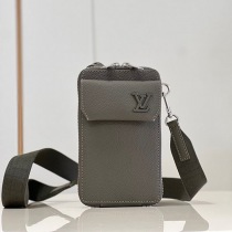最安値挑戦ルイヴィトン フォン ポーチ ショルダーバッグ 偽物 vui98255