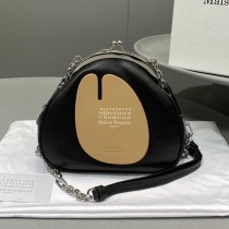 大人気！メゾンマルジェラ 足袋タビ コピー フレームバッグ レザー がま口 Mao15246