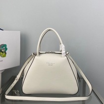 春もの新作プラダ スモール ブラッシュドレザー ハンドバッグ 偽物 1BA366ZO6F03AJ