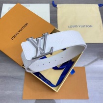 春もの新作ルイヴィトン 偽物サンチュール・LVピラミッド 40MM ベルト vui02797