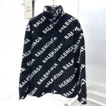 完売必至バレンシアガ ALLOVER LOGO ソフトジャケット 偽物◆ブラック◆ bak18685