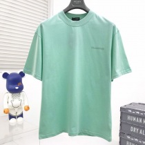 入手困難 バレンシアガ★ミディアムフィットロゴTシャツ コピー bay70046