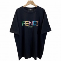 大人気!!新色 フェンディ◆クルーネックロゴジャージー コピーTシャツ fez81956