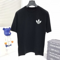 人気No1コラボ グッチ×アディダス コピー トレフォイルプリントTシャツ gue66455