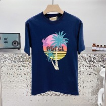 大人気!!新色 グッチ パームプリント コットンTシャツ 偽物 gug36186