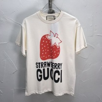 セール新作★"グッチ STRAWBERRY コピー" コットンTシャツ★すぐ届く！ gui32635