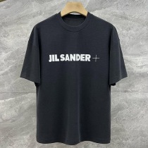 【日本未発売】ジルサンダー+ ロゴTシャツ 偽物 半袖 ブラック バックロゴ入り Jiq37993