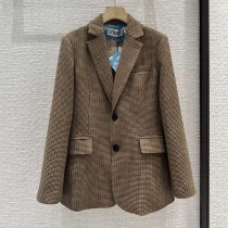 超話題!ロエベ 偽物 ハウルコラボ カルシファー ジャケット lor74184
