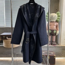 ☆超人気☆ルイヴィトン 偽物 リバーシブル マヒナ モノグラム ラップコート vuc52050