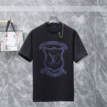 大人気！ルイヴィトン LVコートオブアームシグネチャーTシャツ 偽物 vux96537