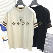 争奪戦​ルイヴィトン シグネチャーショートスリーブクルーネック Tシャツ コピー 2色 vuy87704