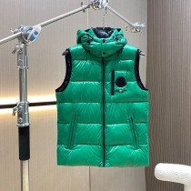 ☆超人気☆モンクレール ダウンベスト 偽物 新色☆希少 mof03488