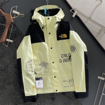 大人気！コラボ ノースフェイス×ブレインデッド 偽物 マウンテンジャケット Shu81852