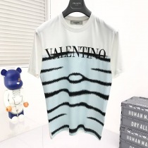 可愛い ヴァレンティノ タイガー1976 Tシャツ コピー Vum63741