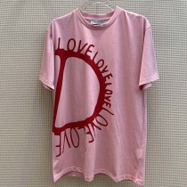 ヴァレンティノ 偽物 LOVE Vロゴ コットン 半袖 Tシャツ Vun68592