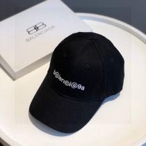 入手困難 バレンシアガ ロゴキャップ コピー bak82832