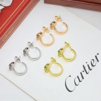日本未入荷 カルティエ ピアス 偽物★パンテール ドゥ カルティエピアス kar32341