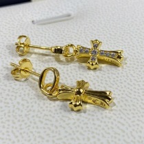 目を惹くカラー クロムハーツ ピアス コピー CHクロス 22K&ダイヤモンド Kua60908