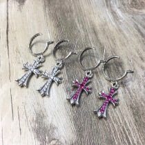 【日本未発売】クロムハーツ ピアス コピー タイニー CHクロス フープ イアリング Kux18727