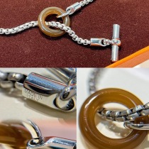 エルメス シルバー ブレスレット 偽物 ホーンリング eru36251