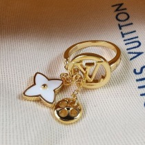 ルイヴィトン コピー リング モノグラム お洒落に♪ vuj25125