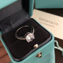 定番【Twiceサナさん着用】ティファニー Soleste 婚約指輪 リング 偽物 Tim50908