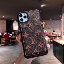 送料込 ルイヴィトン スマホケース 偽物 IPHONE 11/12/13/Pro/ProMax vuv88931