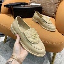 関税なし*大人気*シャネル CCターンロック ローファー 偽物 she16939