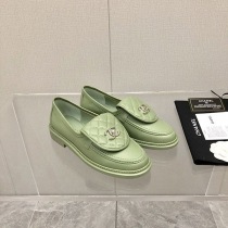 大人気!!新色シャネル ローファー コピー マトラッセ CCターンロック shz55446