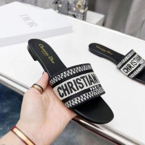 大人気！☆ディオール☆“DWAY” 刺繍入りコットン 偽物*ミュール deb33431