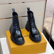 定番ルイヴィトン メンズ ショートブーツ 偽物 vun38798