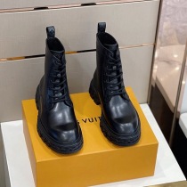 ★追跡付き発送で安心 ルイヴィトン コピー メンズ ショートブーツ vux47513