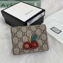 大人気！グッチ さくらんぼ 財布 偽物★かわいいチェリー GGスプリーム キャンバス カードケース激安 gus37265