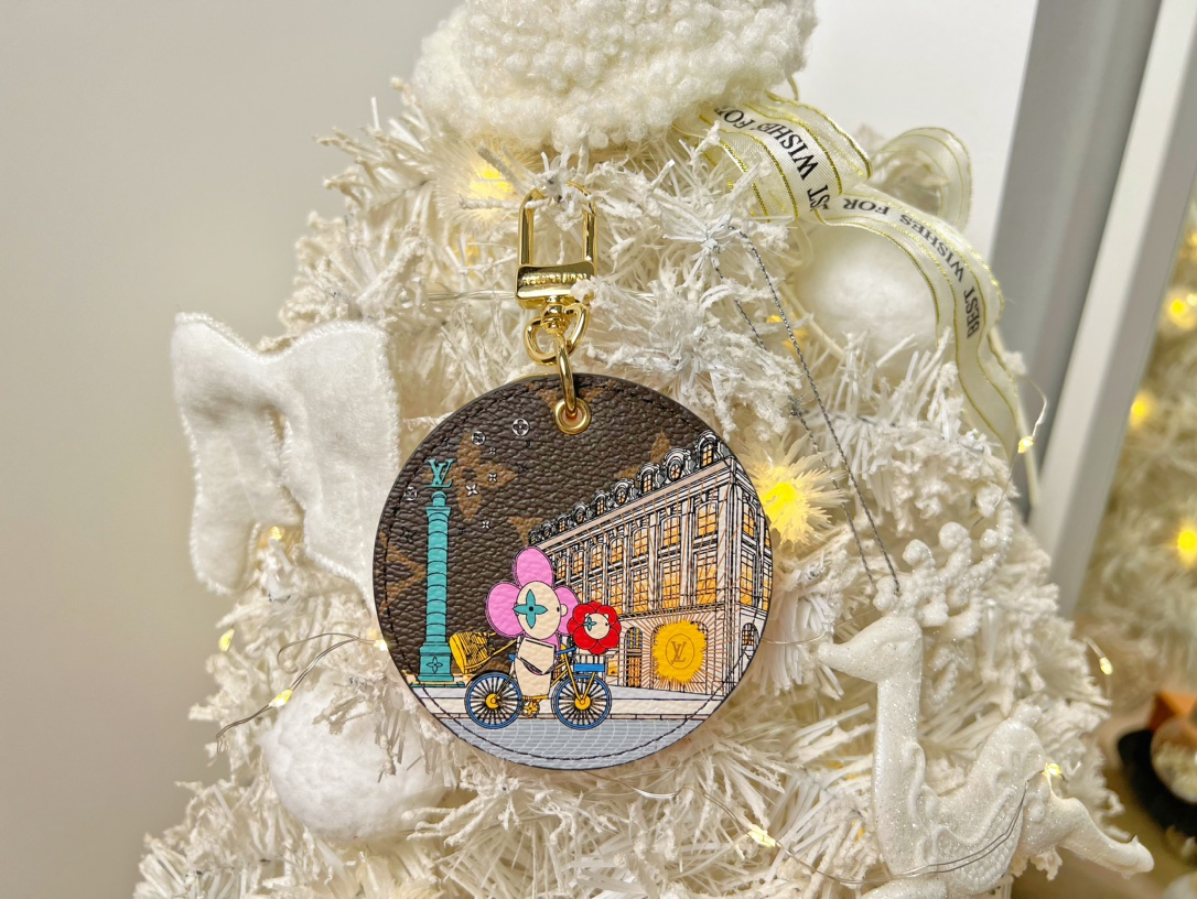 ブランドルイ・ヴィトン財布偽物 クリスマスメダリオン キーホルダー 029687高い品質