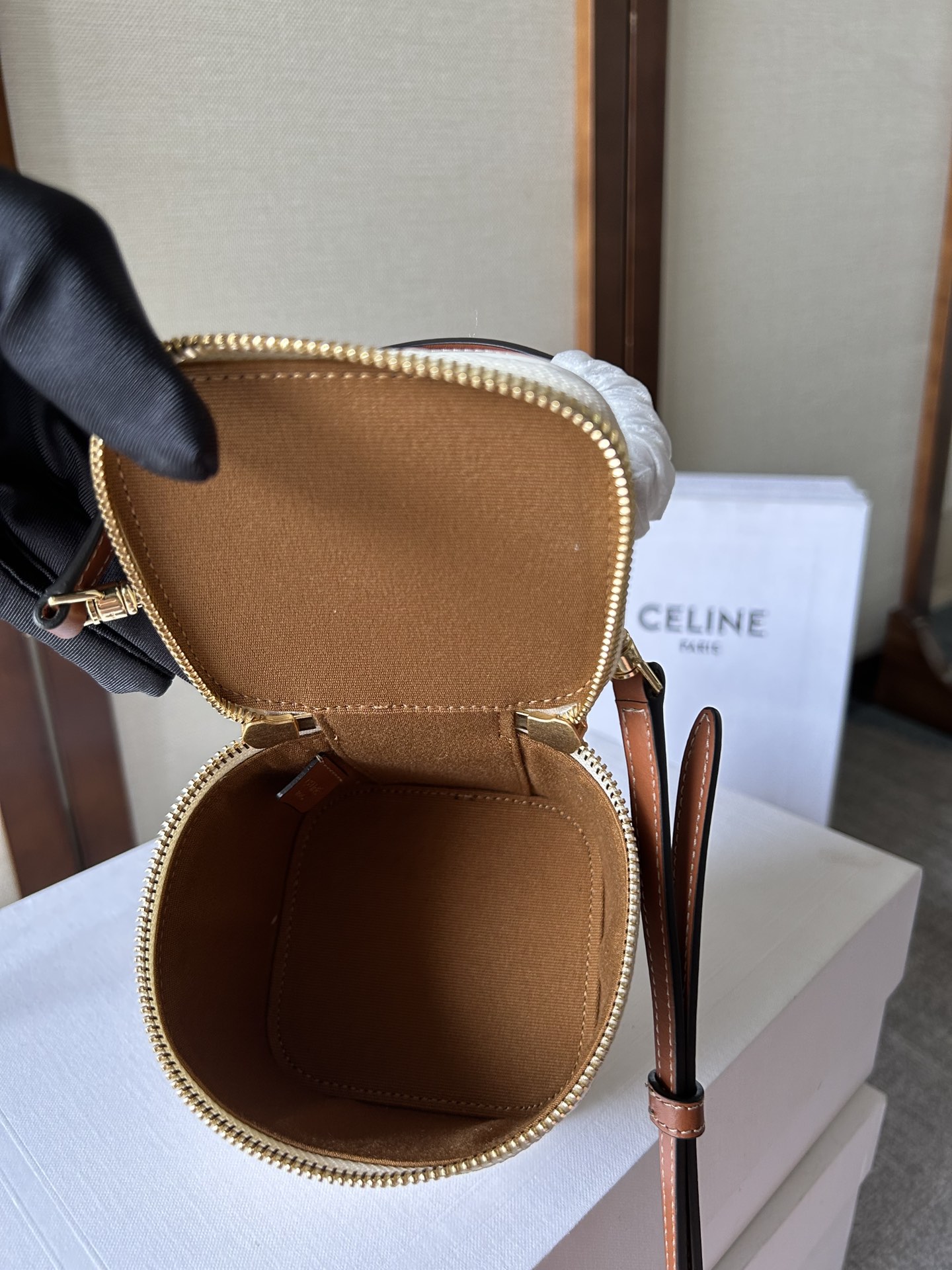 春夏セリーヌコピーバッグN級品 ミニスムース牛革 化粧箱 101762-3最高級