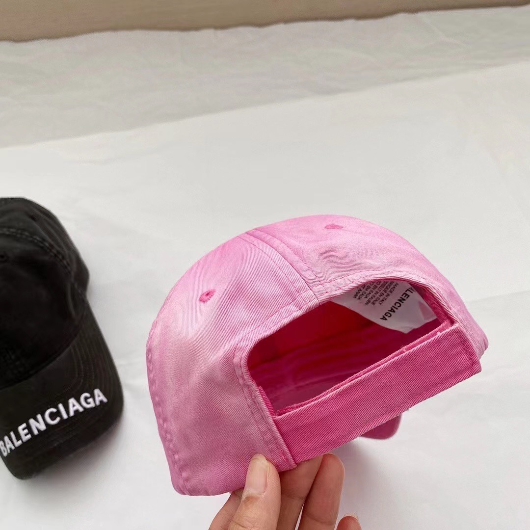 ブランドコピーバレンシアガ偽物帽子 ウォッシュ加工 レタード刺繍入りハット 132370N級品