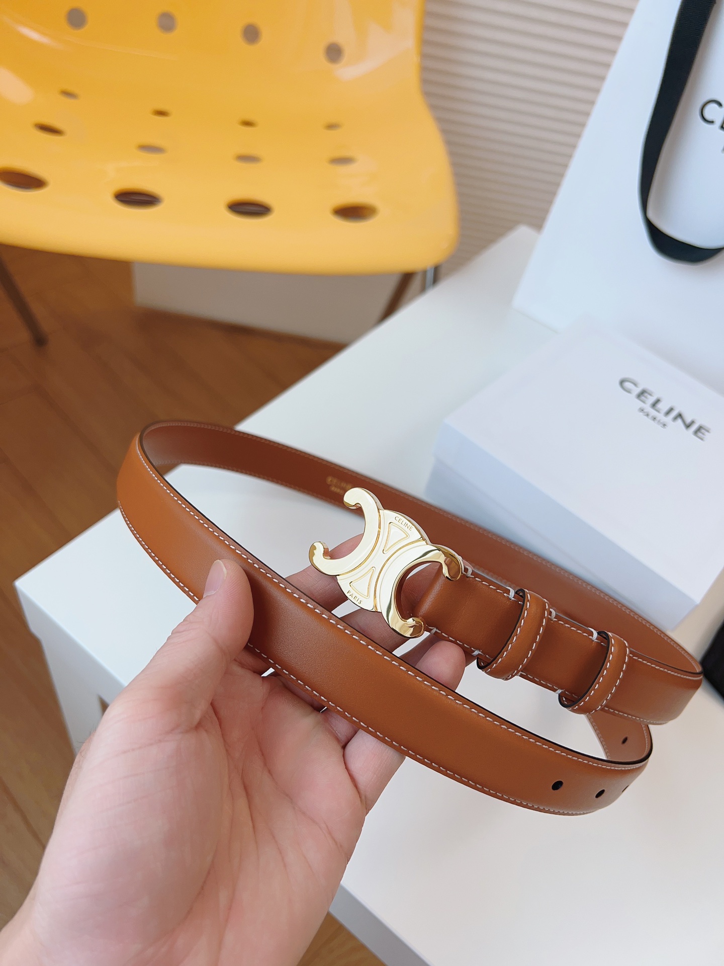 セリーヌ 女性のベルトスーパーコピーN級品通販 137373人気
