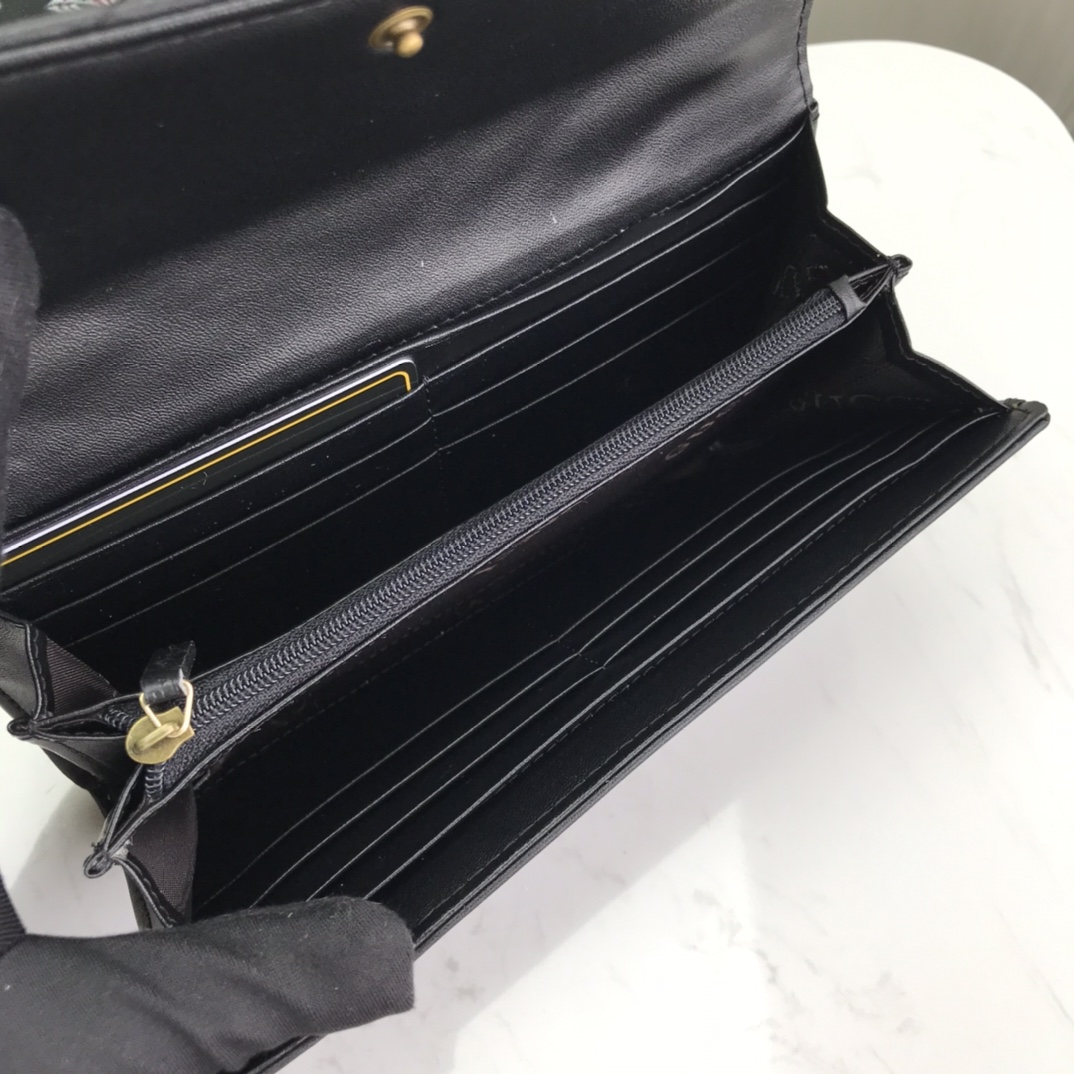 高品質ブランドコピーグッチ マーモントシリーズ 長財布 443436代引きを販売