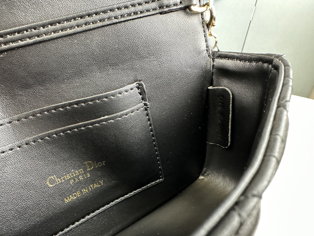 ディオールスーパーコピー通販 LADY DIOR 携帯電話バッグ 6618-3N級品