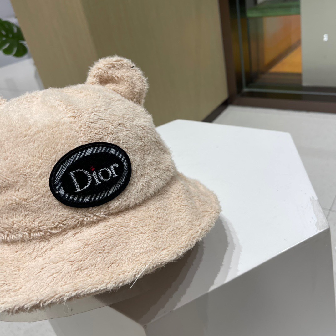 ディオールの新しい漁師のぬいぐるみ スーパーコピー帽子 D200362最高級