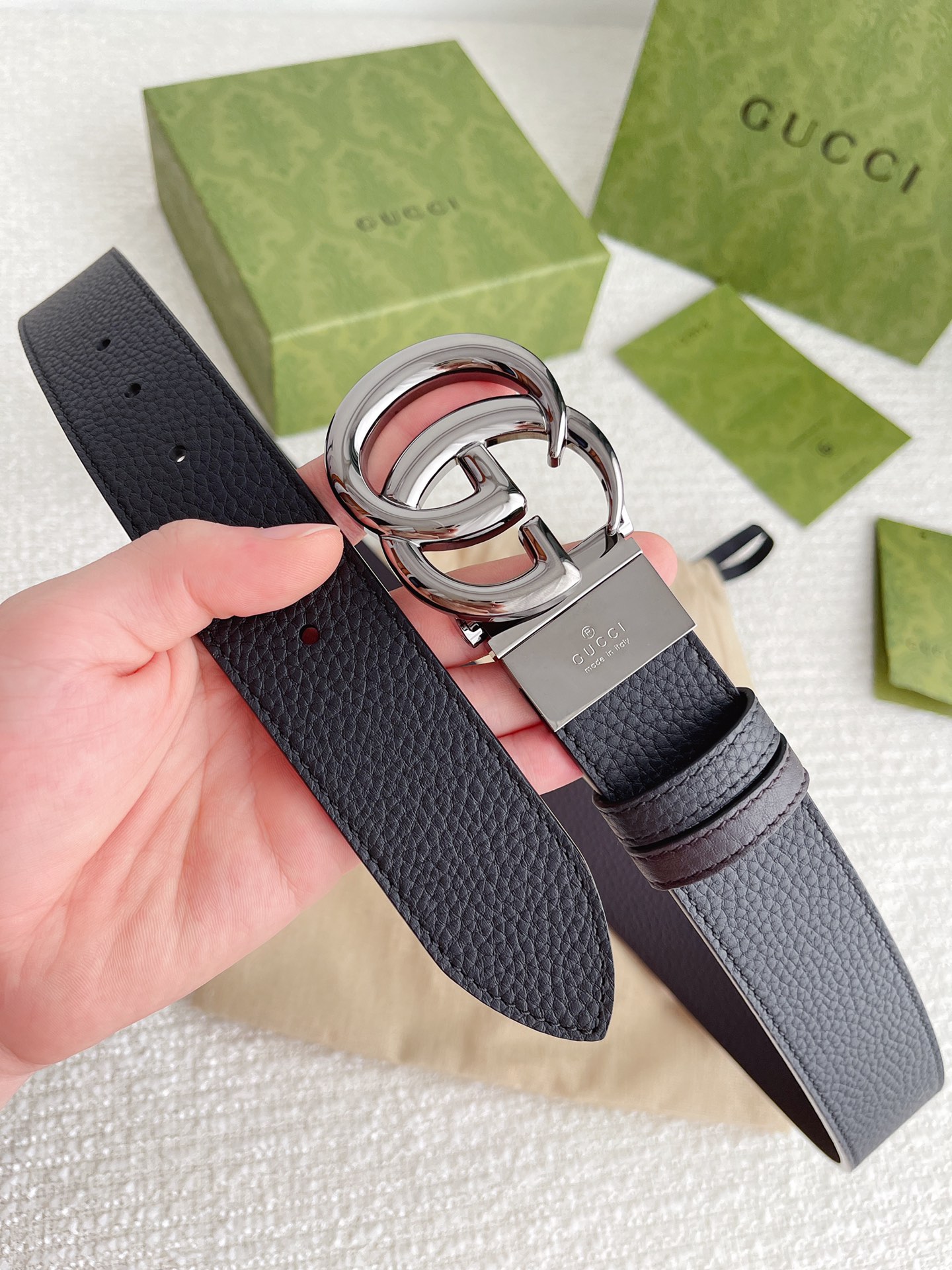 ブランドグッチスーパーコピー 両面レザーベルト G136525高い品質