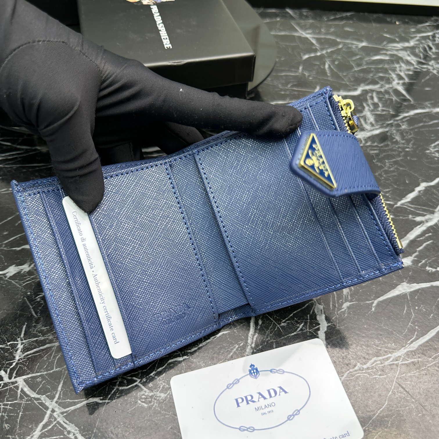プラダスーパーコピー財布新作出荷品をオリジナルの品質 LM211N級品