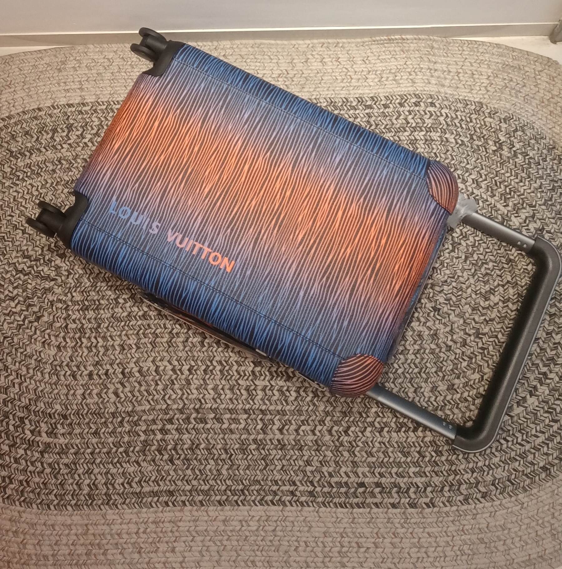 ルイ・ヴィトンスーパーコピーN級品 ホライズン トロリーケース LV136709最高級