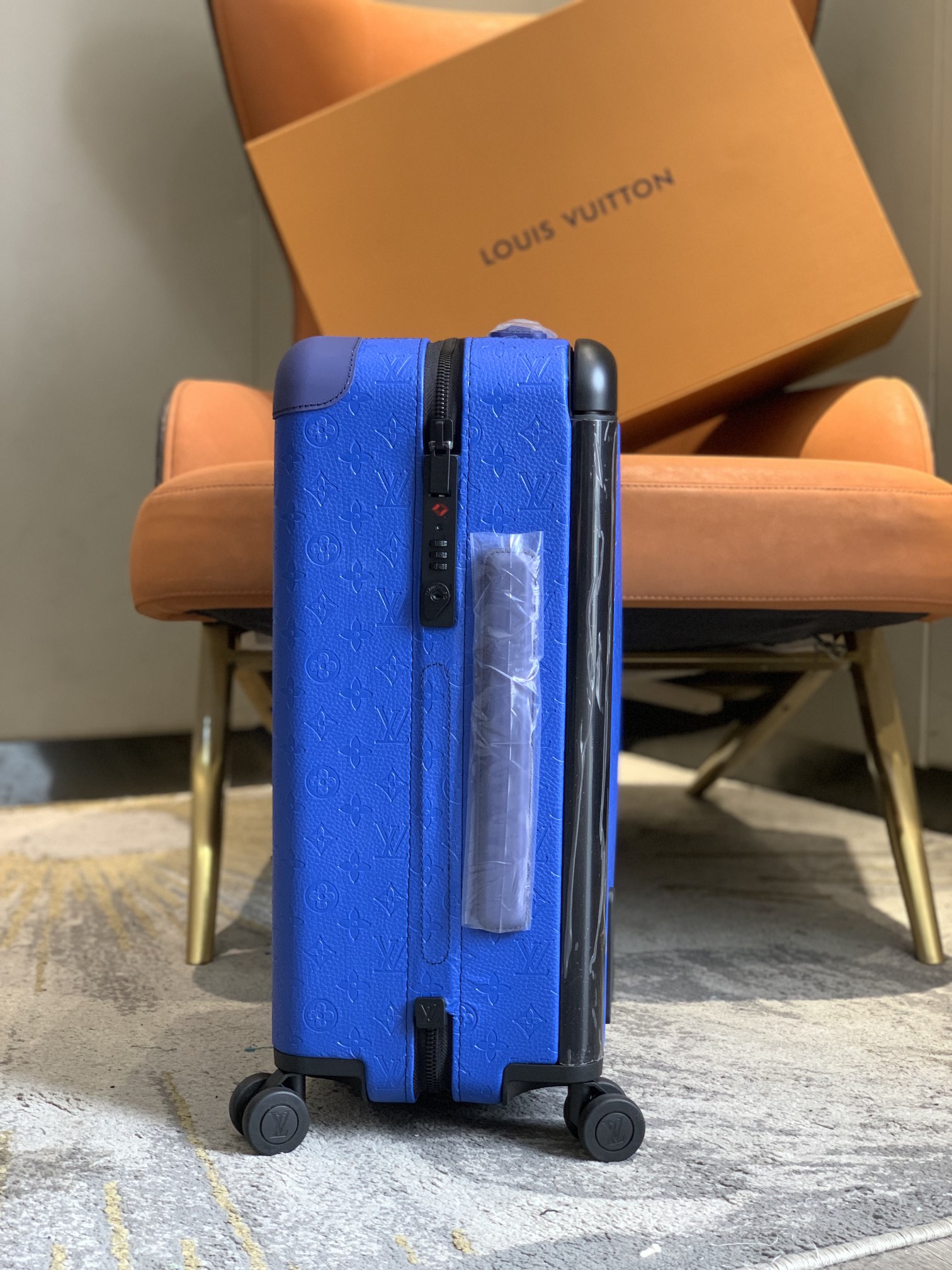 2023ルイ・ヴィトンスーパーコピー ホライズン 4輪トロリーケース 55cm LV136712最高級