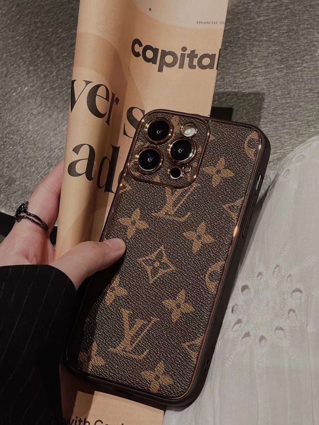 ブランドコピールイ・ヴィトンのクラシックな電気メッキ老眼用電話ケース Lv40056