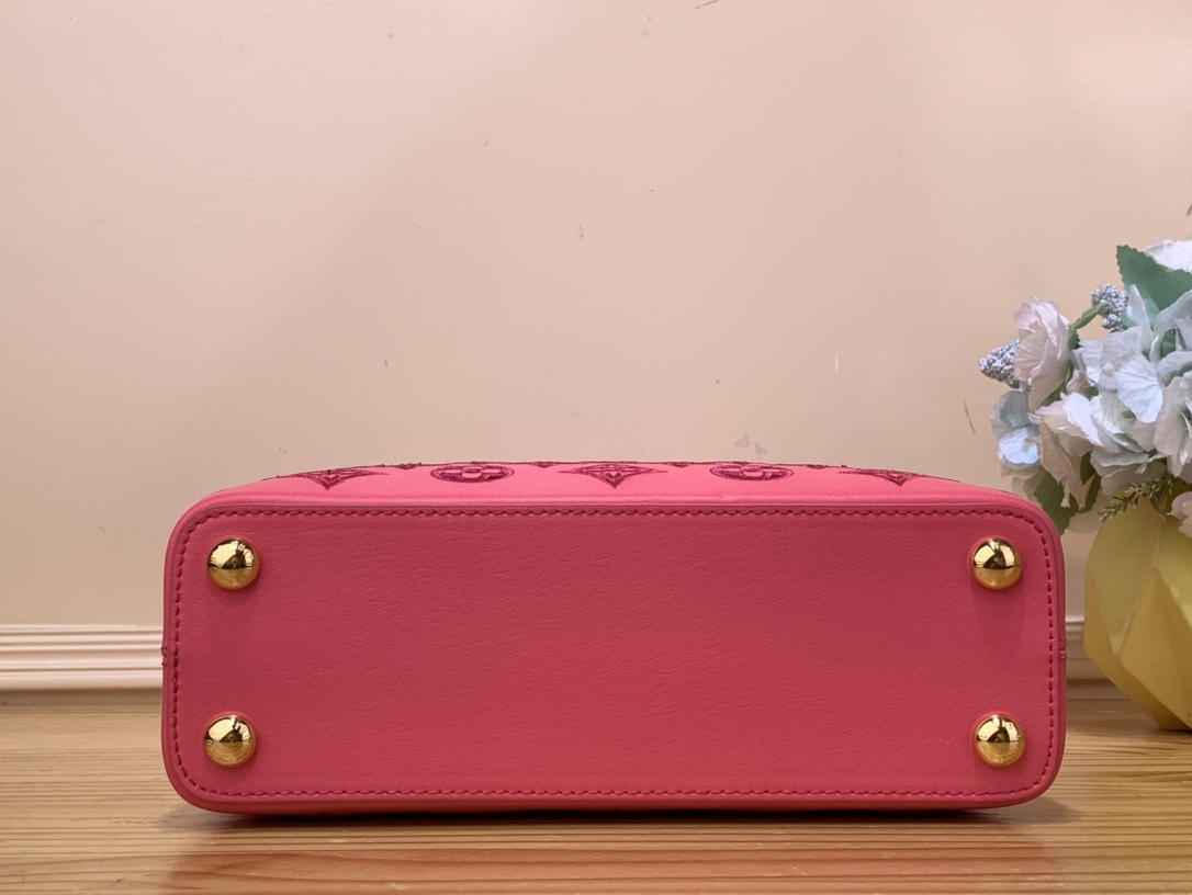 2023ルイ・ヴィトンスーパーコピー カプシーヌ bb ハンドバッグ ローズレッド 刺繍 M22922高い品質