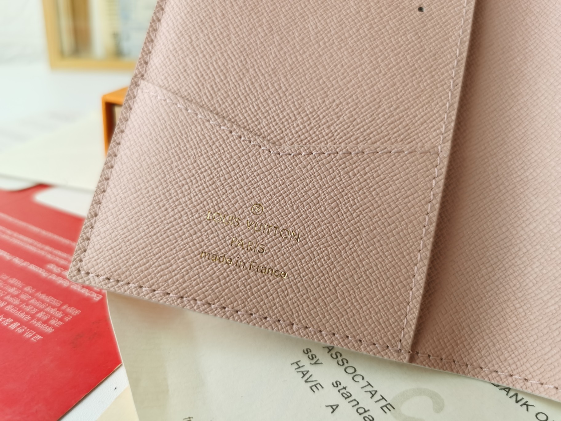 高品質のルイヴィトン激安財布 パスポートホルダー M64502-2N級品