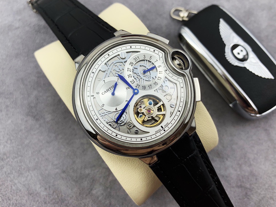 CARTIER時計コピー ブルー バルーン シリーズ フライホイール デザイン W6920081