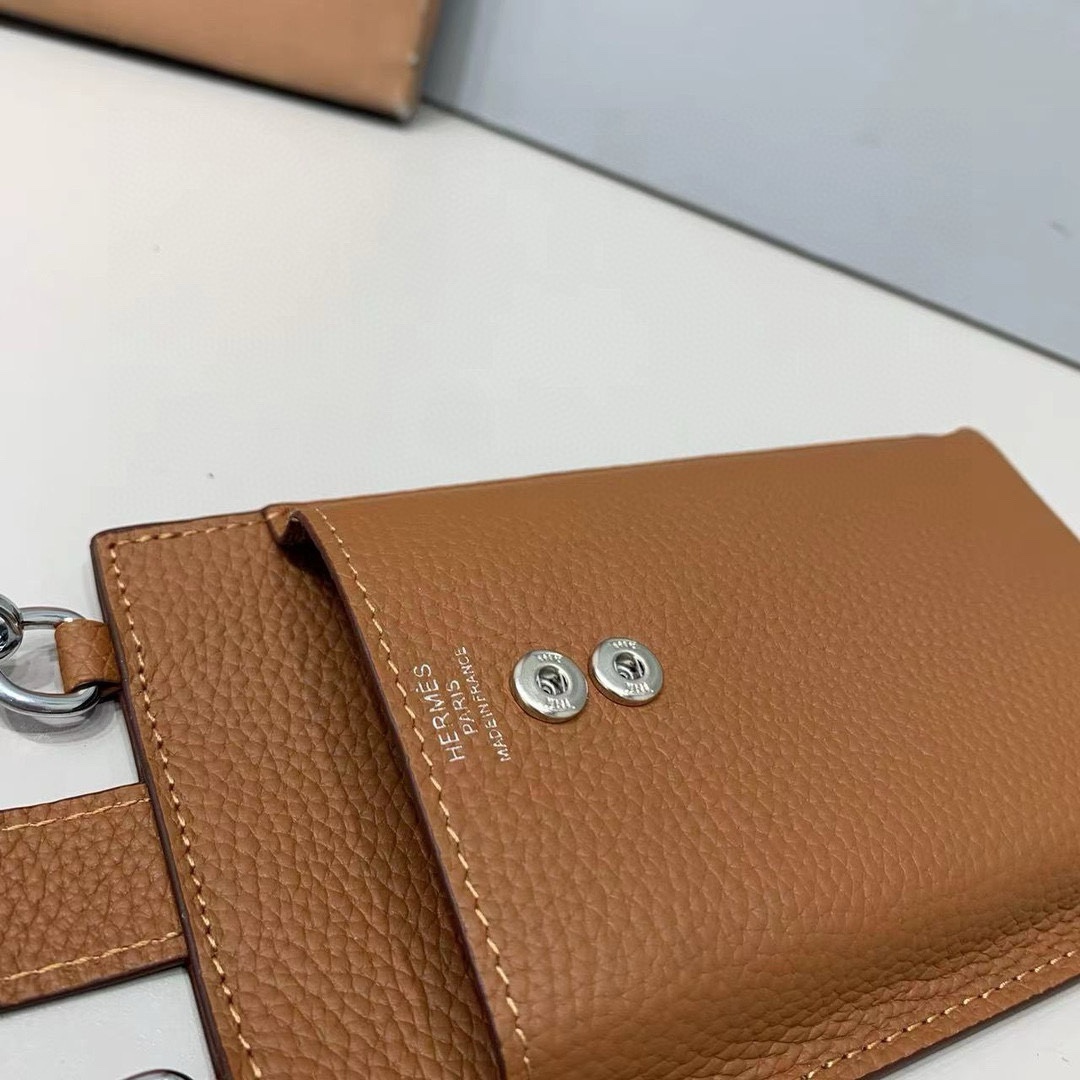エルメスの新作オールレザー携帯電話偽物バッグ 140829代引きを販売