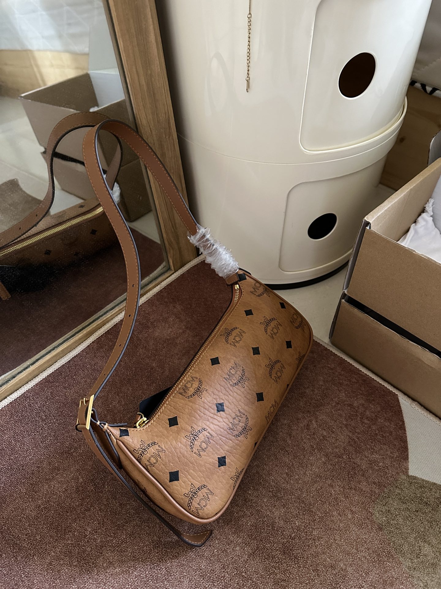 MCM 2024春夏新作バゲットバッグスーパーコピー 142504激安送料無料